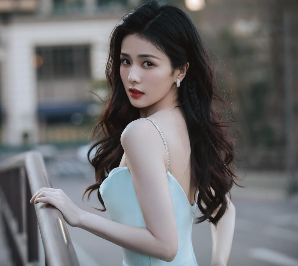 Diễn viên Bạch Lộc