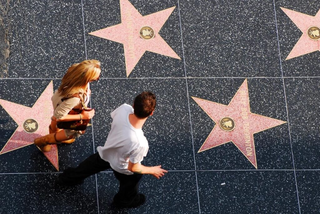 Hollywood là gì? Khám phá kinh đô điện ảnh thế giới từ A-Z 7 Đại lộ Danh vọng (Hollywood Walk of Fame)