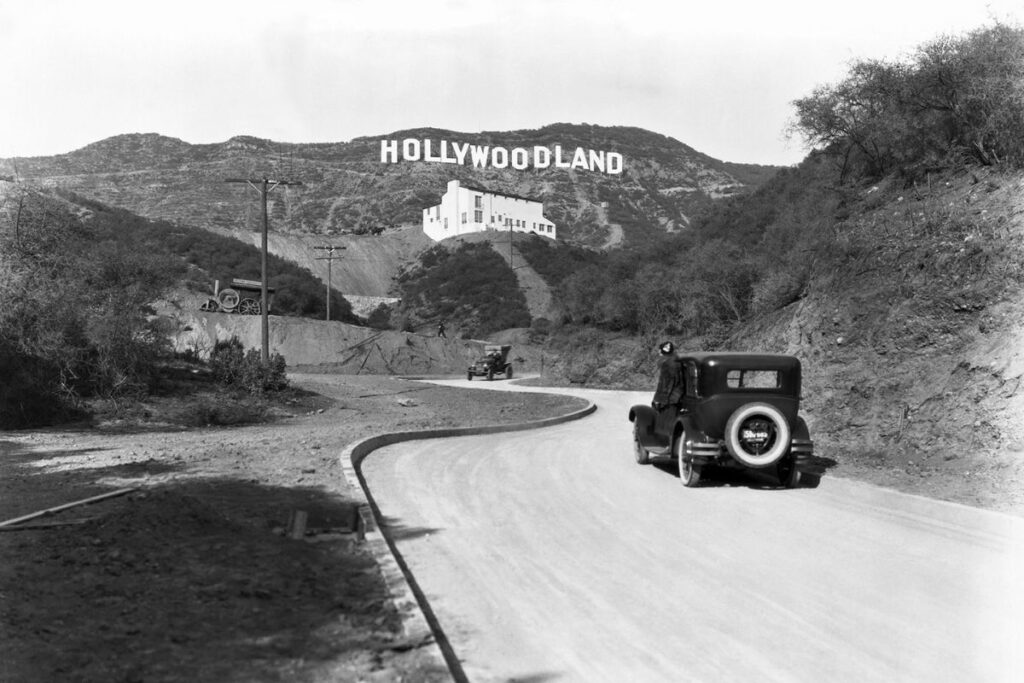 Hollywood là gì? Khám phá kinh đô điện ảnh thế giới từ A-Z 3 Lịch sử hình thành và sự trỗi dậy của đế chế điện ảnh Hollywood