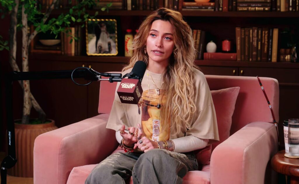 Paris Jackson bất ngờ tiết lộ quá khứ đính hôn khi "phê thuốc", cay đắng dùng tiền mình tự mua nhẫn 1 Paris Jackson chia sẻ về lần đính hôn đầu tiên khi đang "phê thuốc"
