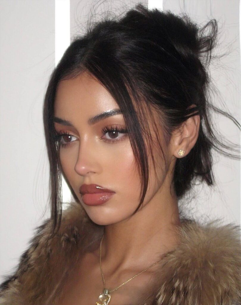 Makeup tone nâu Tây sang chảnh: Bí quyết chuẩn Hollywood 1 Sức hút thời thượng của layout makeup tone nâu Tây