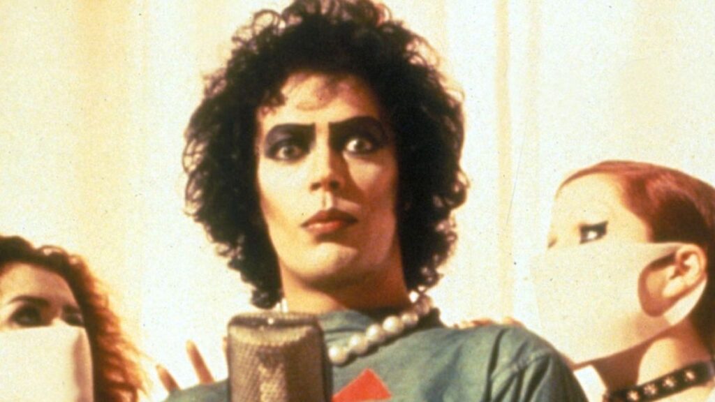 Tim Curry vẫn luôn gắn liền với nhân vật huyền thoại Dr. Frank N. Furter