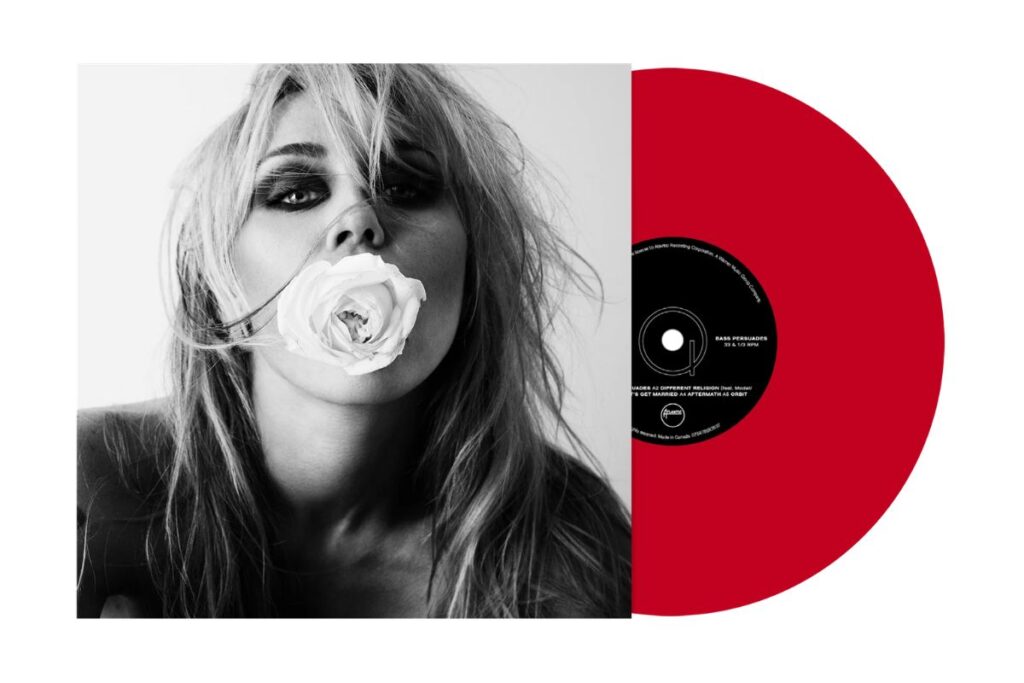 Album "Bass Persuades" của Miley