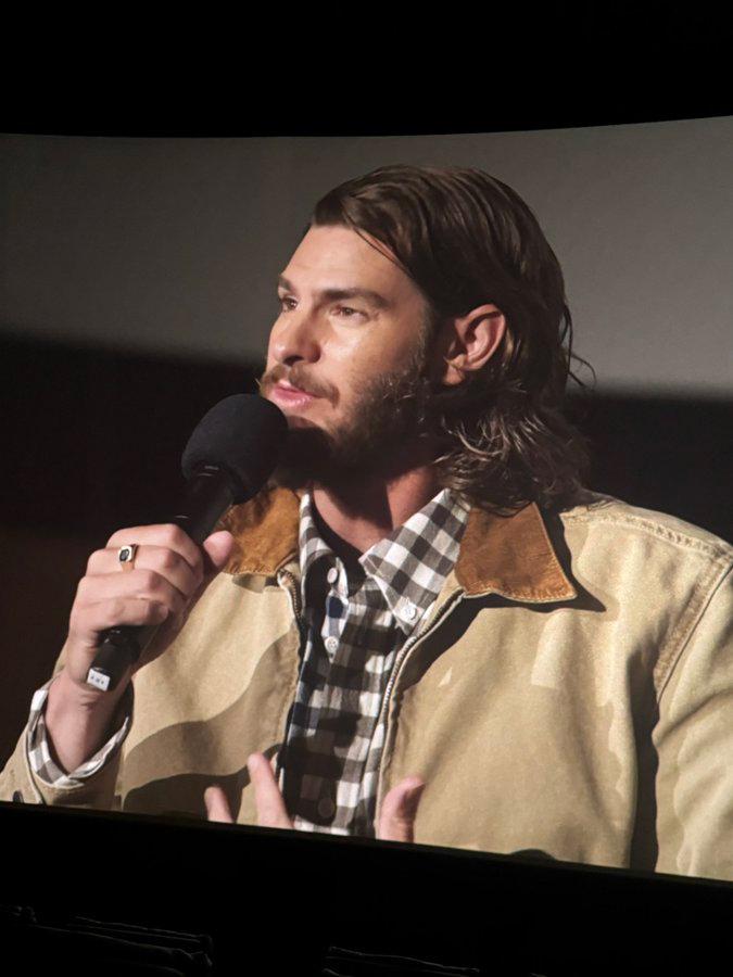 Andrew Garfield có phát ngôn gây bão tại buổi công chiếu phim "The Uprising"