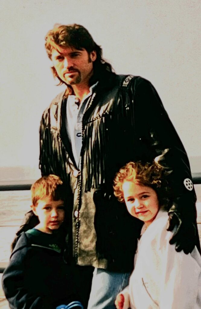 Billy Ray Cyrus tự hào về quyết định của con gái