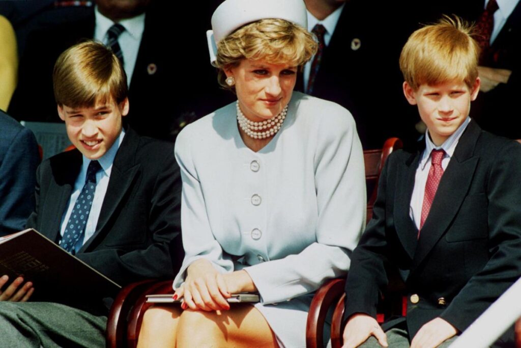 Hoàng tử Harry rục rịch làm phim tài liệu về Công nương Diana nhân 30 năm ngày mất 2 Hoàng tử William và Hoàng tử Harry xuất hiện trong bộ phim tài liệu Diana, Our Mother: Her Life and Legacy