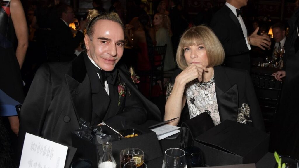 John Galliano quyết định rút lui khỏi vị trí nhà thiết kế được vinh danh tại Met Gala 2027