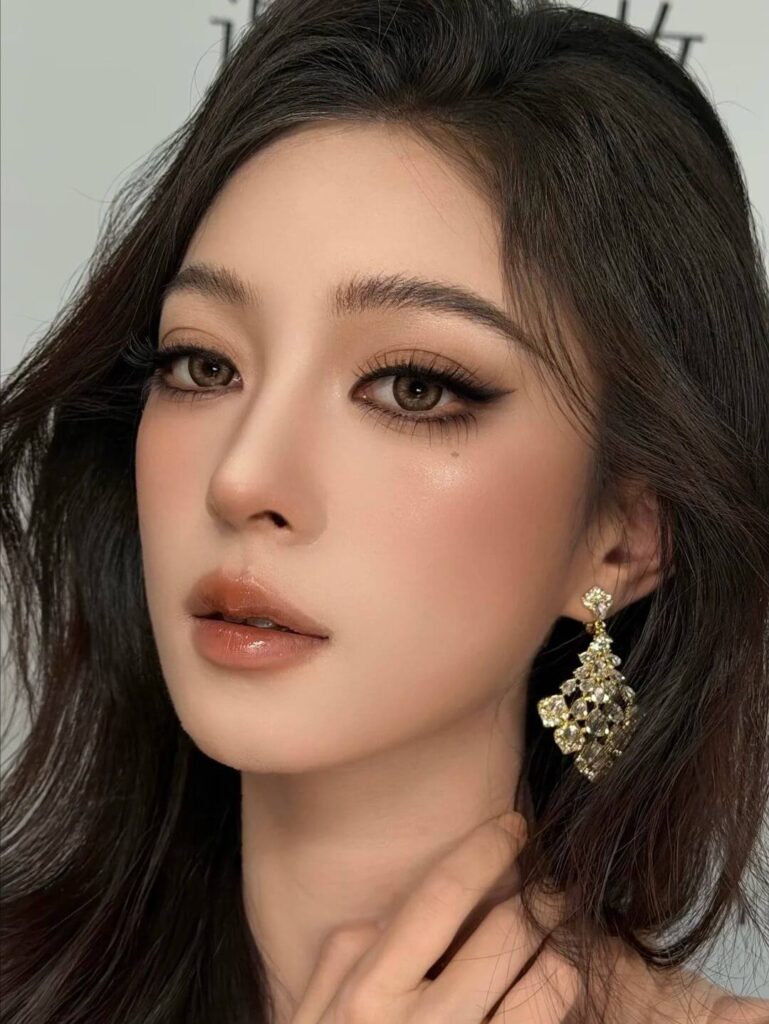 Makeup tone Tây cho cô dâu màu cam đất trẻ trung
