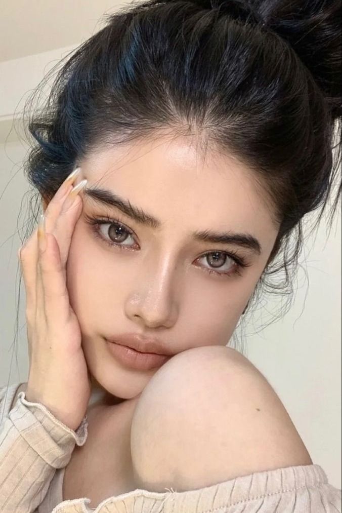 Top 15+ tone makeup đẹp nhất: Bí quyết chọn layout tôn da 4 Makeup tone Tây quyến rũ, thời thượng