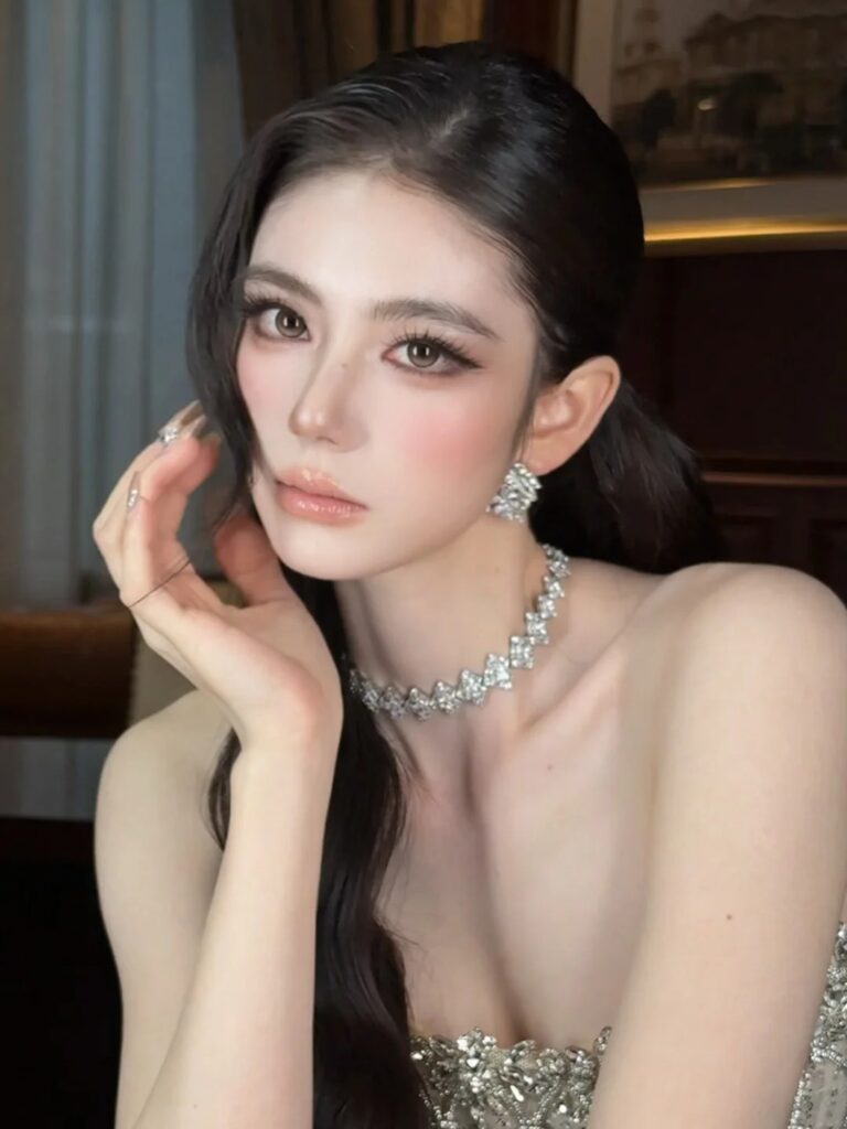 Makeup tone Tây nhẹ nhàng: 5 layout sang chảnh, tự nhiên nhất 6 Phong cách makeup cô dâu tone Tây nhẹ nhàng