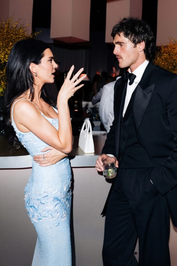 Tin đồn hẹn hò của Kendall Jenner và Jacob Elordi bắt nguồn từ bữa tiệc hậu Oscar tháng 3/2026
