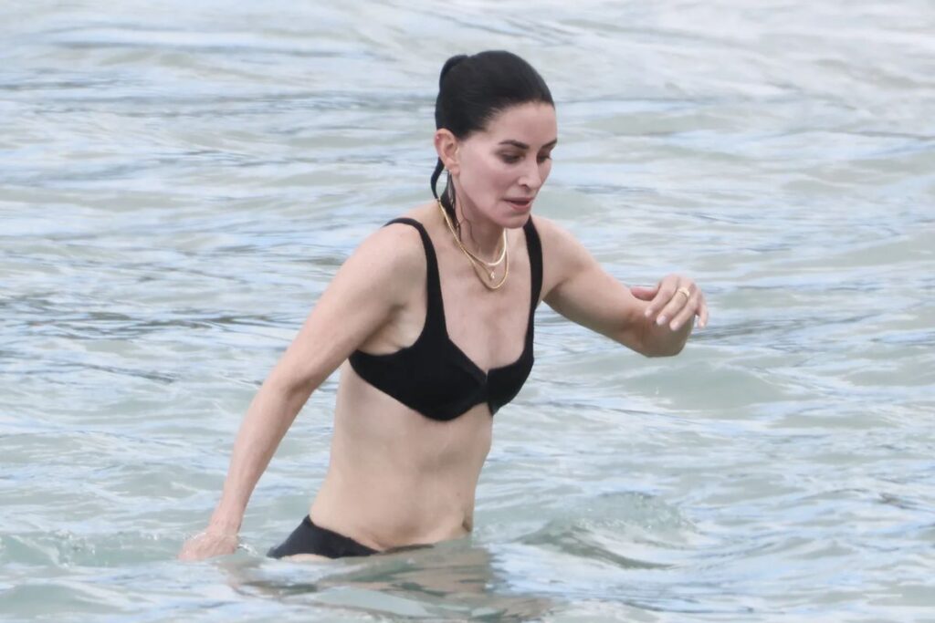 Courteney Cox tại đám cưới Hawaii
