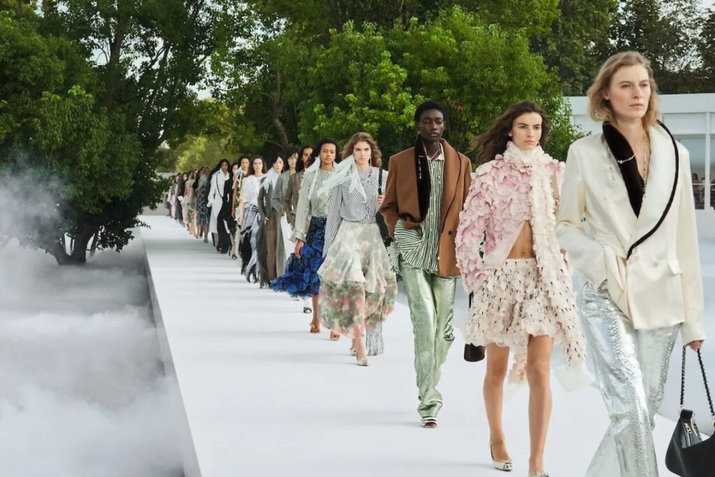 Dior Xuân/Hè 2027 Tailleur hóa Flou