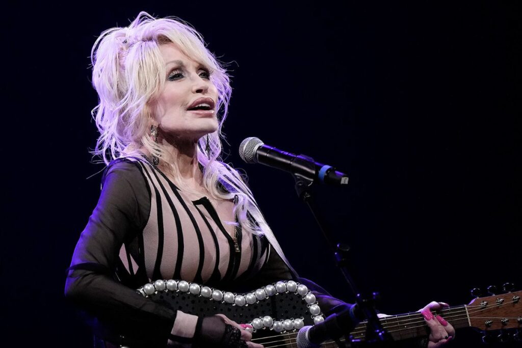 Dolly Parton qua đời năm 2026